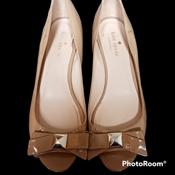 Kate Spade Beige/Caramel Leather Womens Theresa Open Toe Wedge Pumps Siz… - Picture 1 of 14